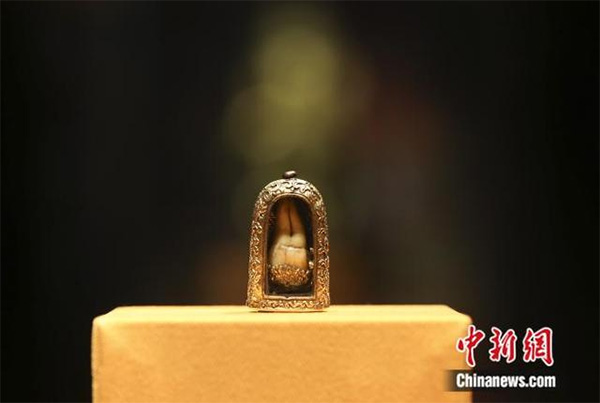 班禪牙龕，故宮博物院藏